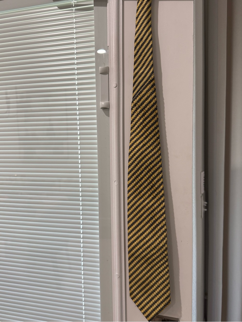 Pure Silk Giani Bernini Black and Yellow Diagonal Stripe Tie